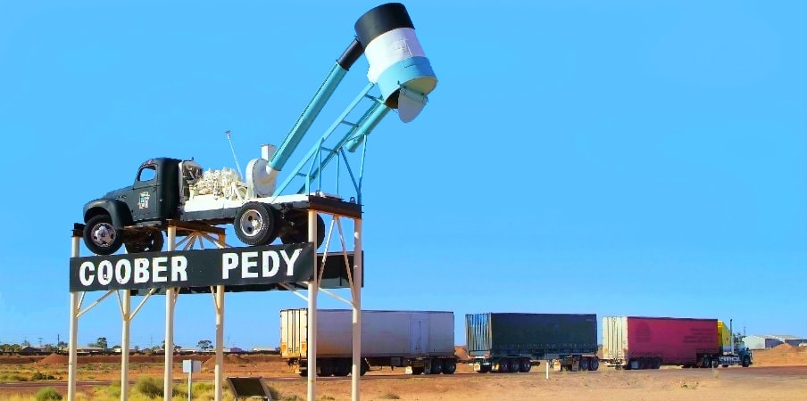 coober pedy welcome sign outback coober pedy welcome sign outback