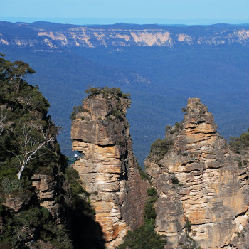 the famous blue mountains in sydney australia